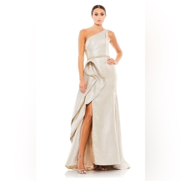 NWT Mac Duggal One Shoulder Metallic Ruffle Evening Gown - Picture 1 of 9